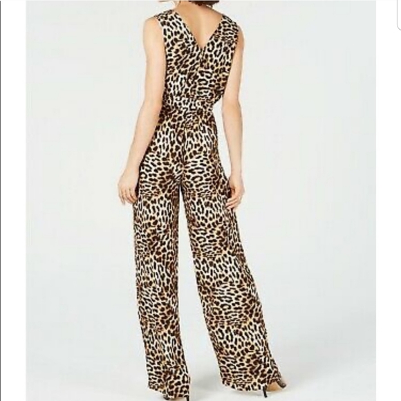 Leopard Print Jumpsuit - Picture 2 of 3